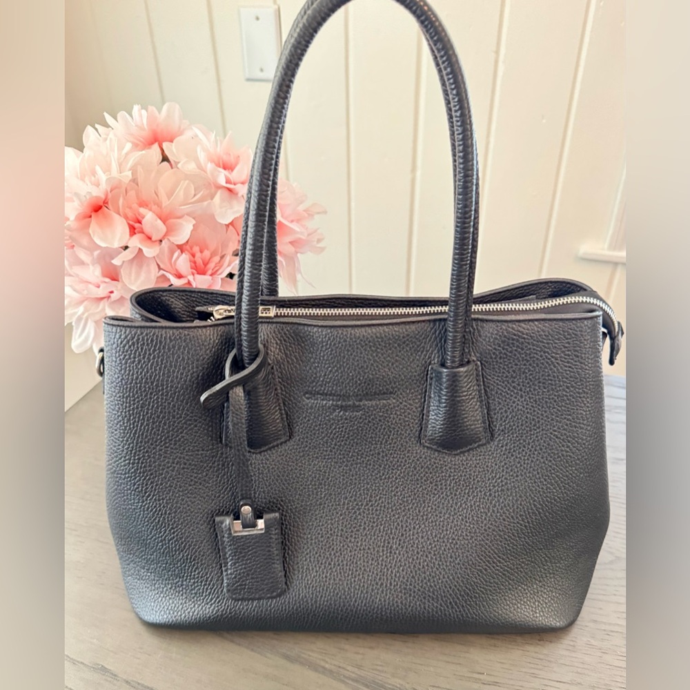 Authentic Christian Laurier Paris Pia Leather Purse Bag